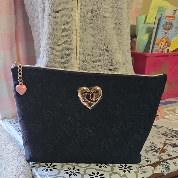 Handbags - Juicy couture Elegant Black Heart-Accent Cosmetic Bag